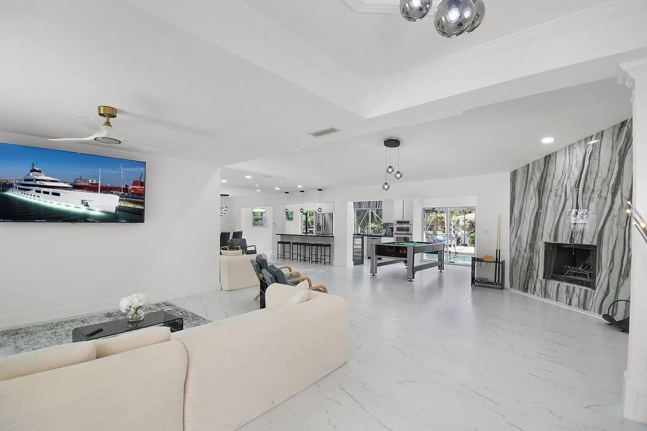 12231 Areaca Dr - Photo 2 of 50