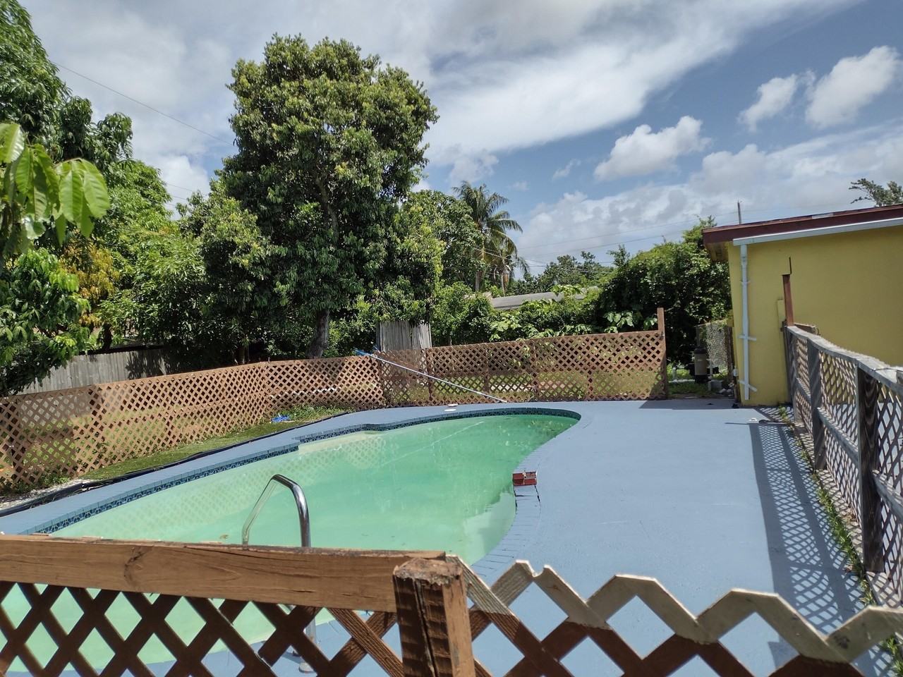 5911 Barbados Way E - Photo 7 of 10