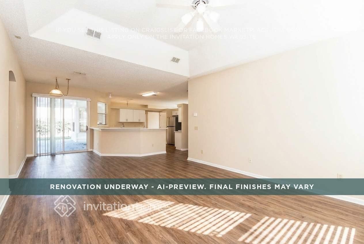 11836 Lake Fern Dr - Photo 5 of 15