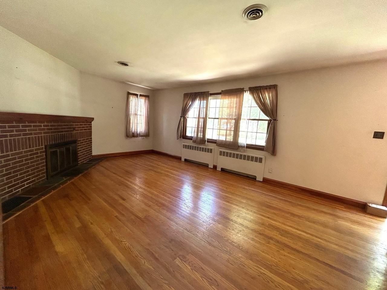 100 Broadway - Photo 4 of 24