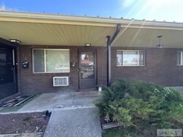 featured image of 576 College St #1