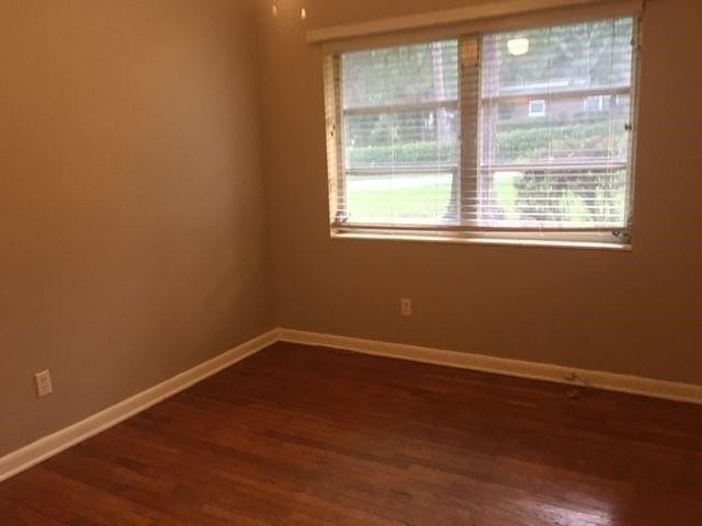 1215 Buckingham Dr - Photo 5 of 13