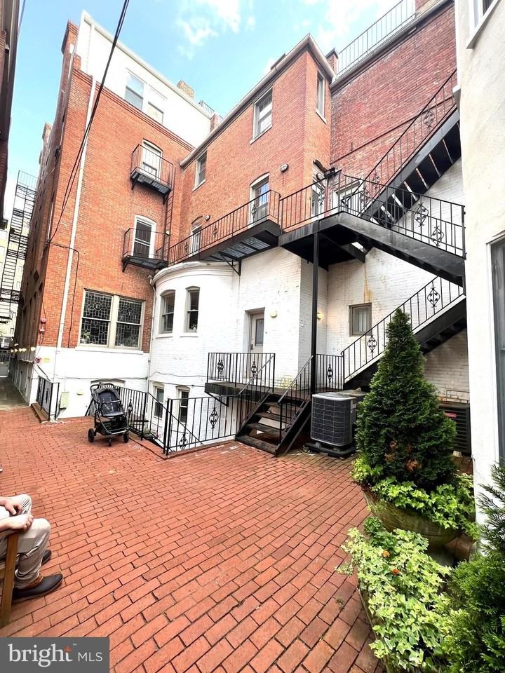 1730 New Hampshire Ave Nw #13 - Photo 4 of 15