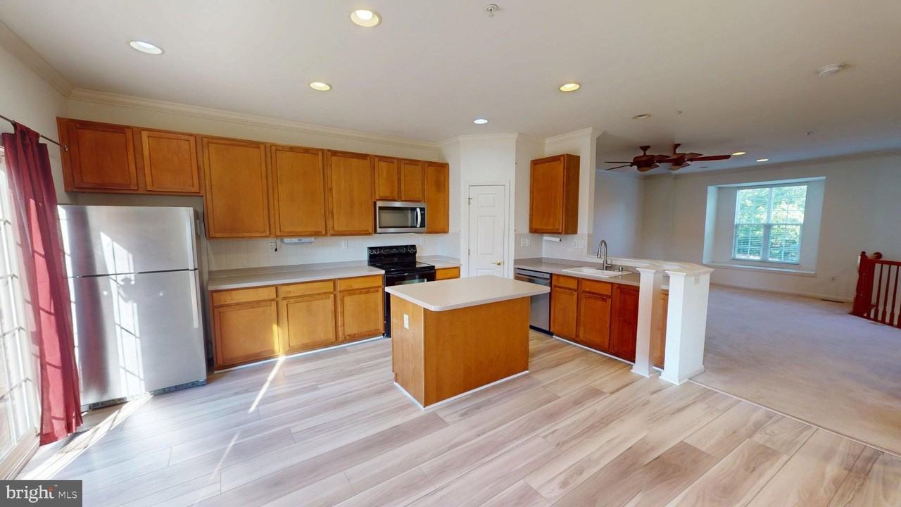 2603 Lotuswood Ct - Photo 2 of 16