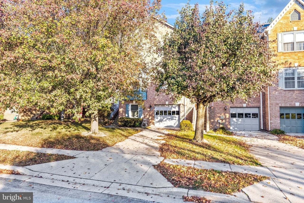2148 Colonel Way - Photo 2 of 39