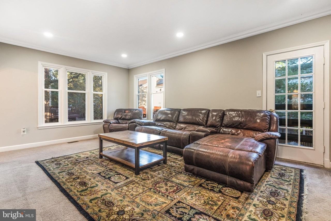 2148 Colonel Way - Photo 6 of 39