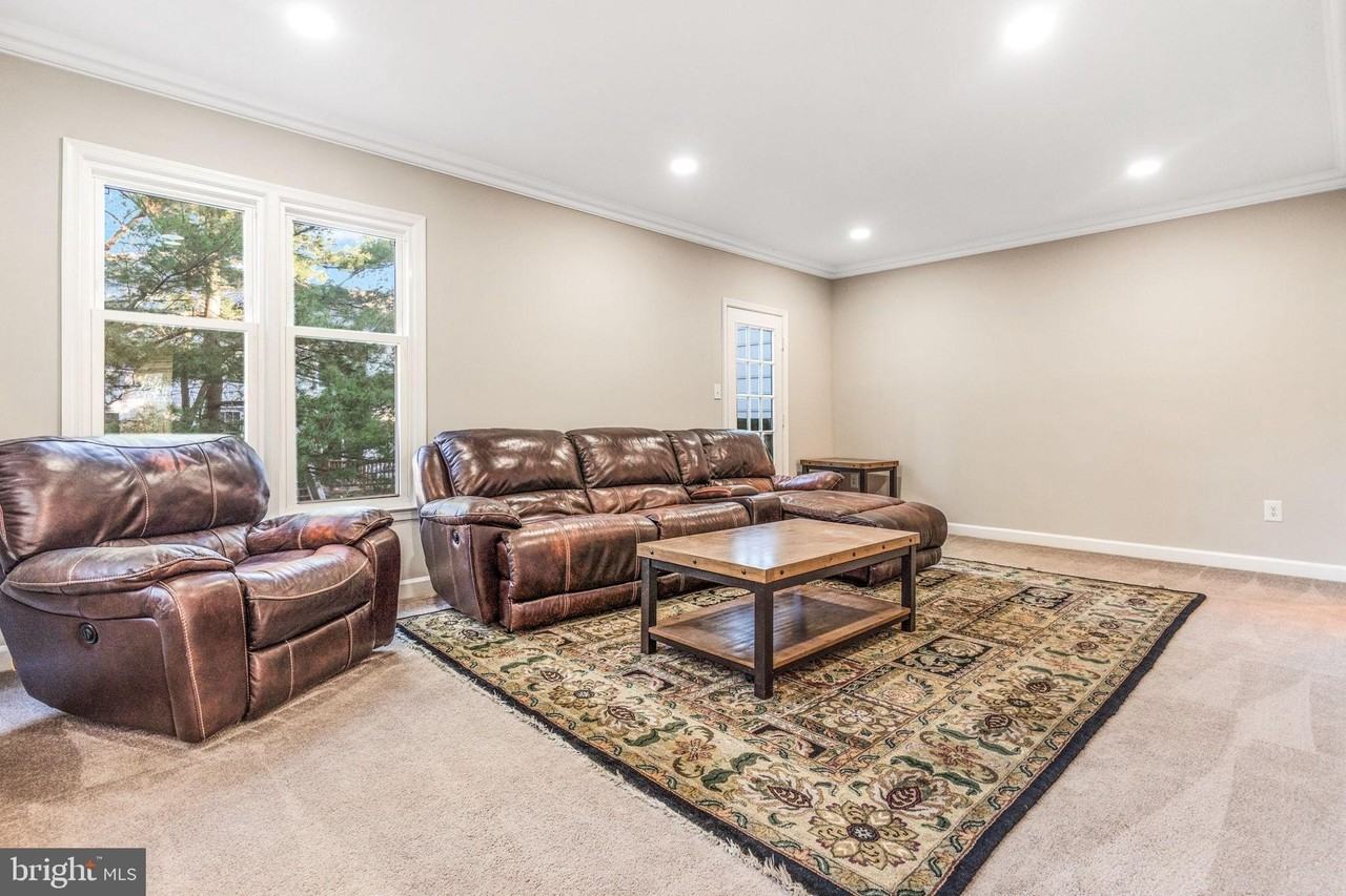 2148 Colonel Way - Photo 7 of 39
