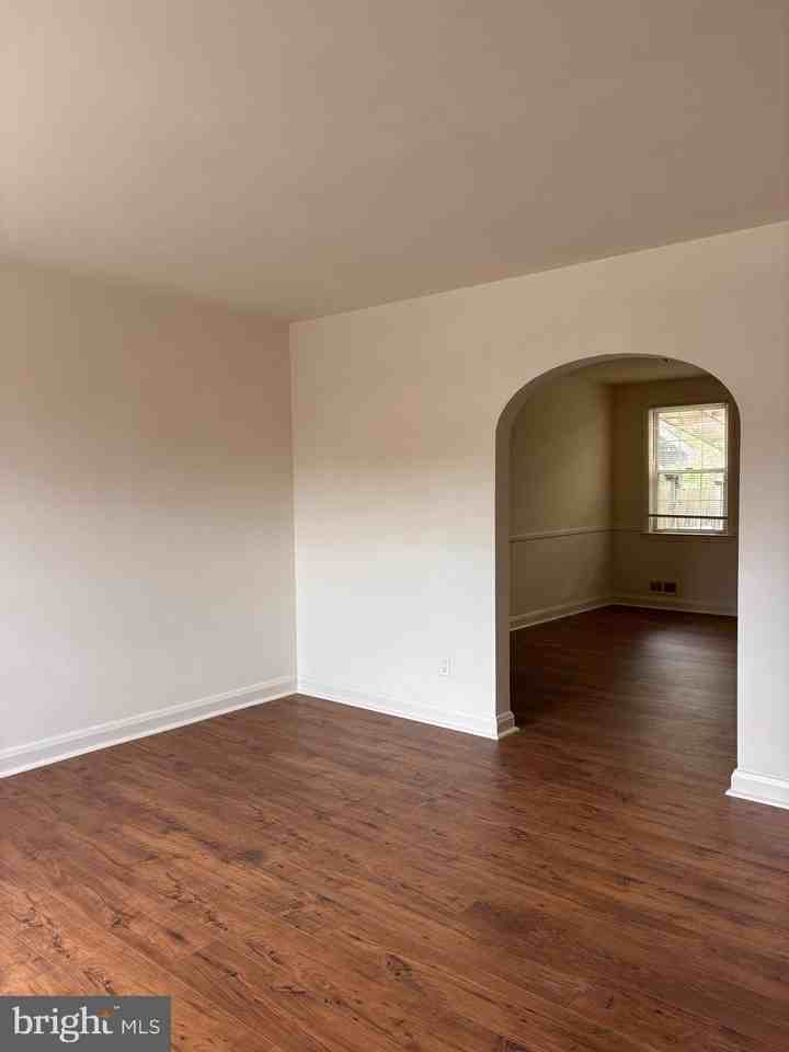 1628 Thetford Rd - Photo 2 of 20