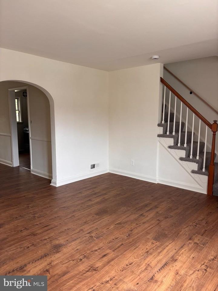 1628 Thetford Rd - Photo 5 of 20