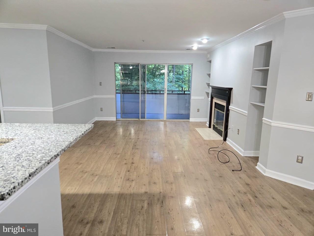 3315 Sir Thomas Dr #4B33 - Photo 2 of 12
