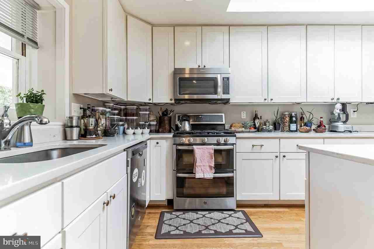9329 Harvey Rd - Photo 6 of 40