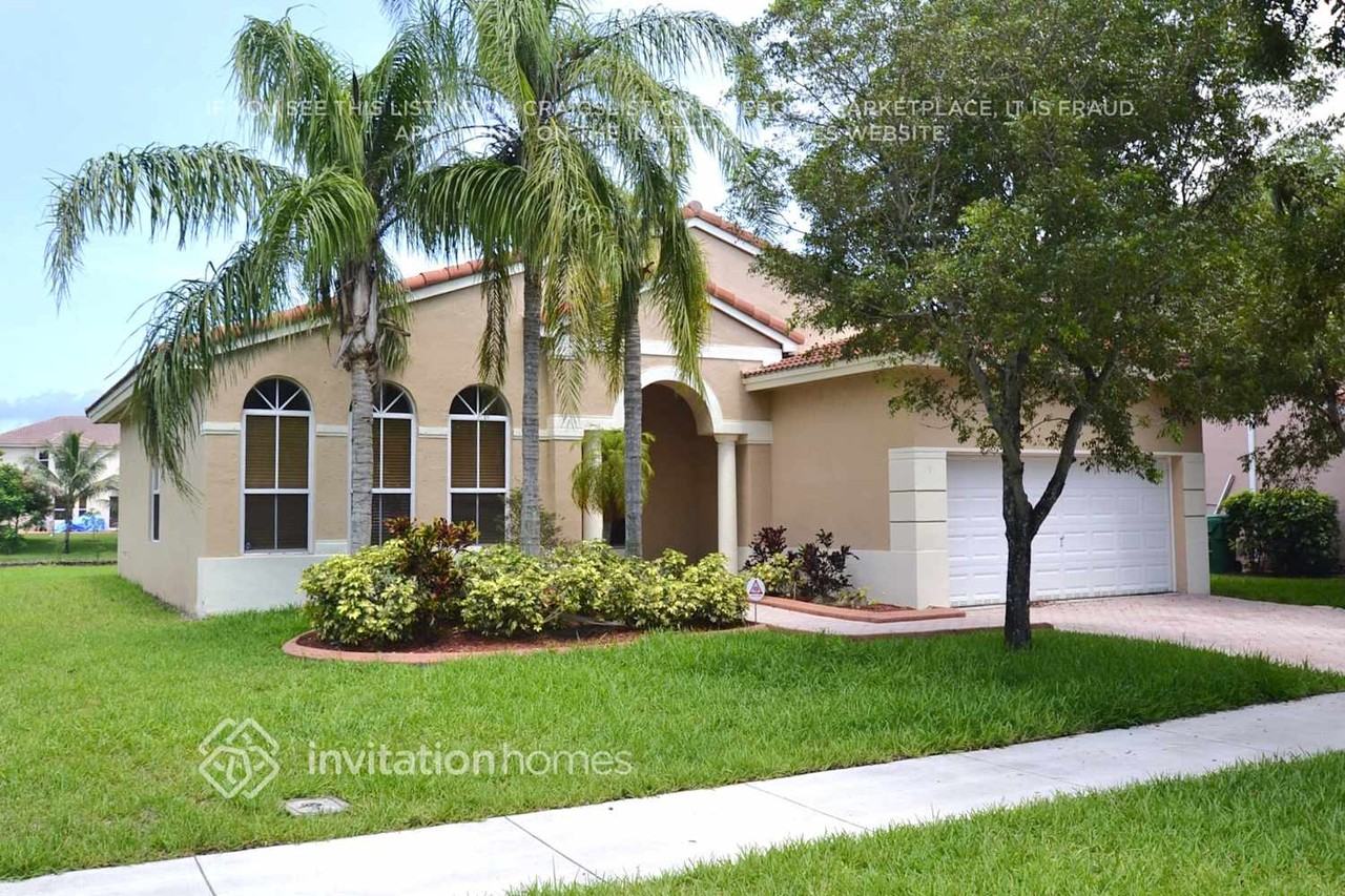 2345 Sw 131st Ave - Photo 2 of 13