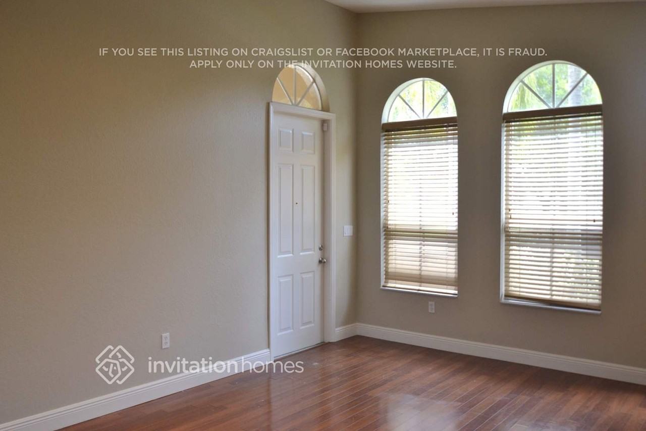 2345 Sw 131st Ave - Photo 3 of 13