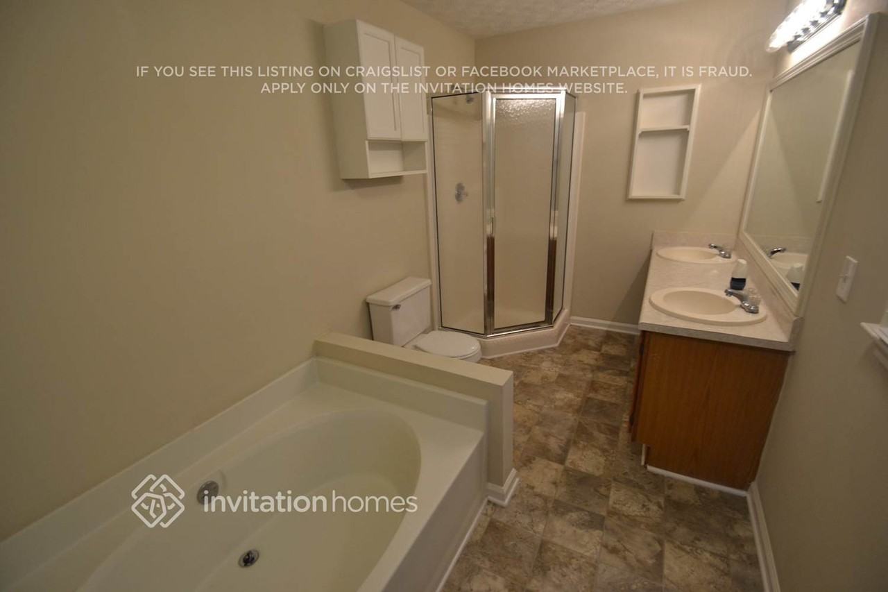 2110 Amber Creek Dr - Photo 7 of 9
