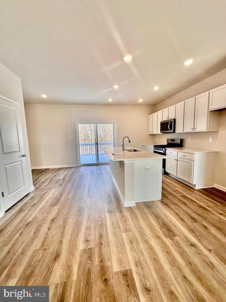 102 Jonagold Dr - Photo 6 of 19