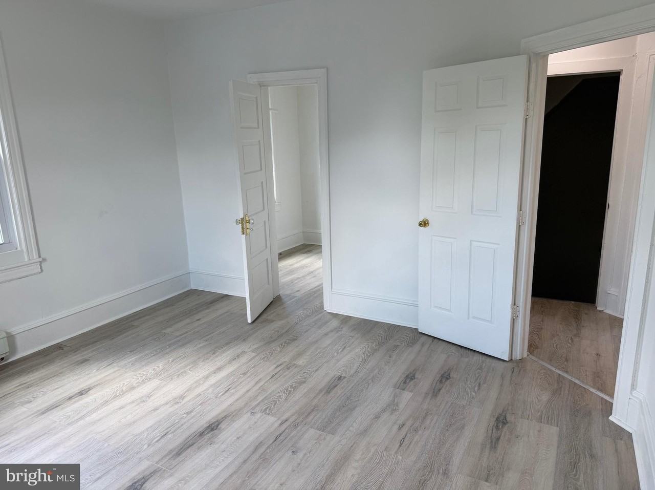577 Billings Ave - Photo 2 of 25