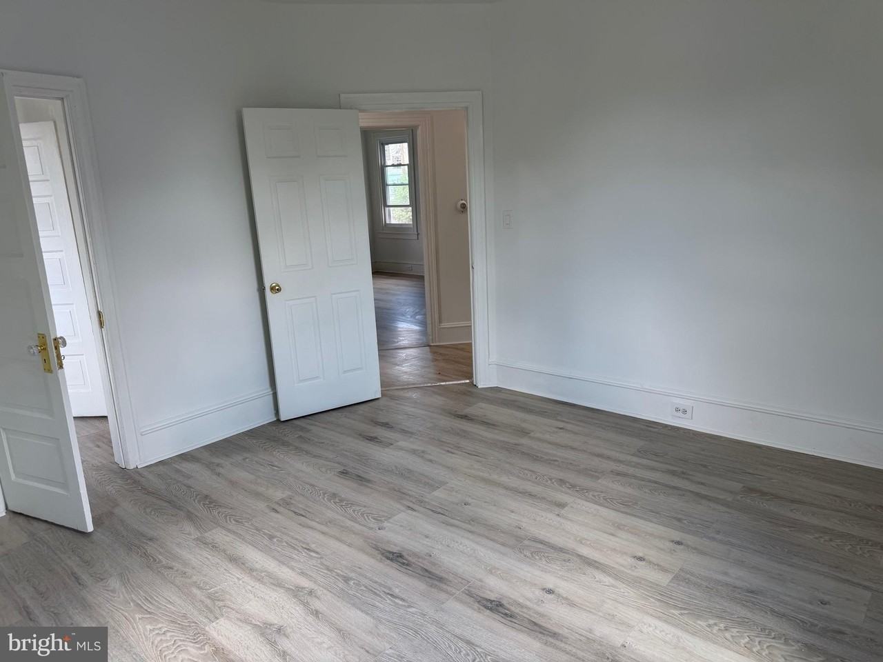 577 Billings Ave - Photo 6 of 25