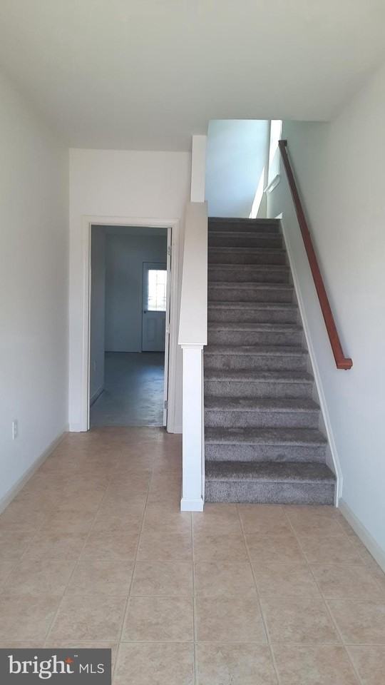 829 Schooner Ln - Photo 3 of 15