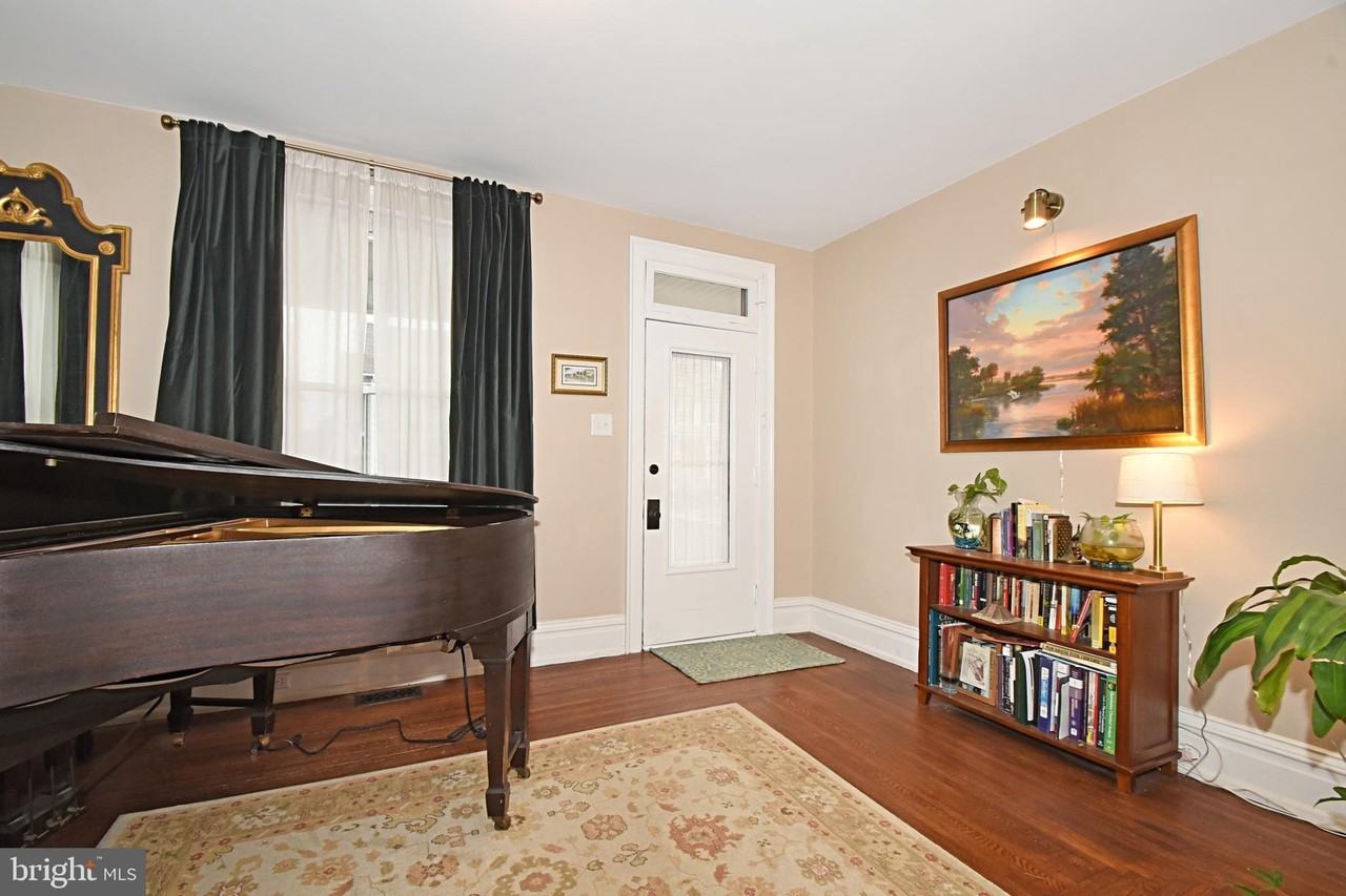 29 N Harrison St - Photo 4 of 25