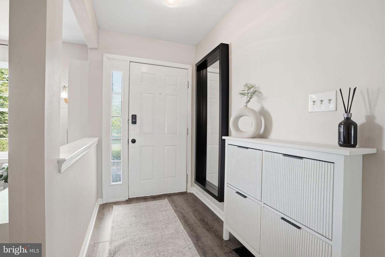 138 Medinah Dr - Photo 4 of 46