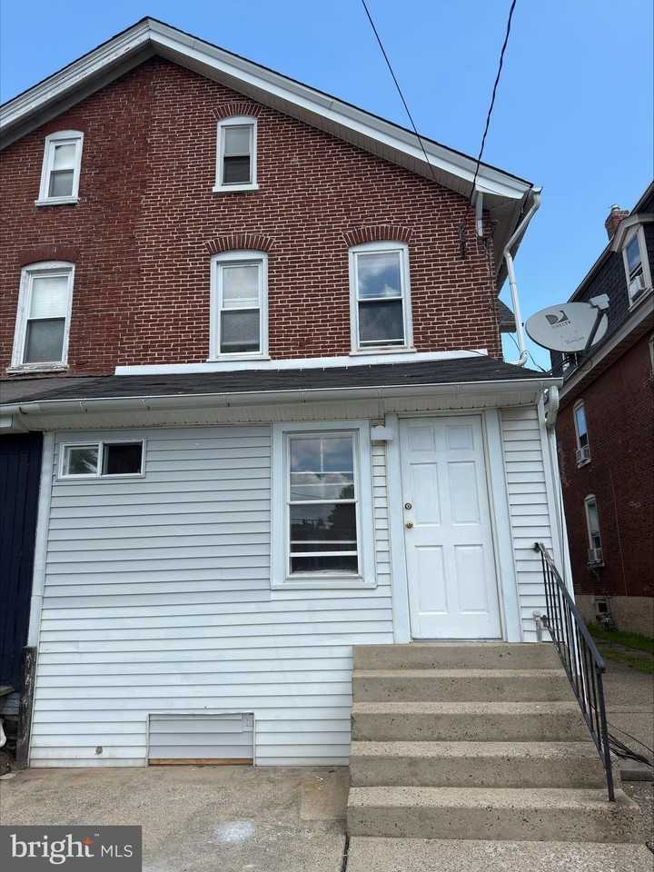 174 E Main St - Photo 2 of 12