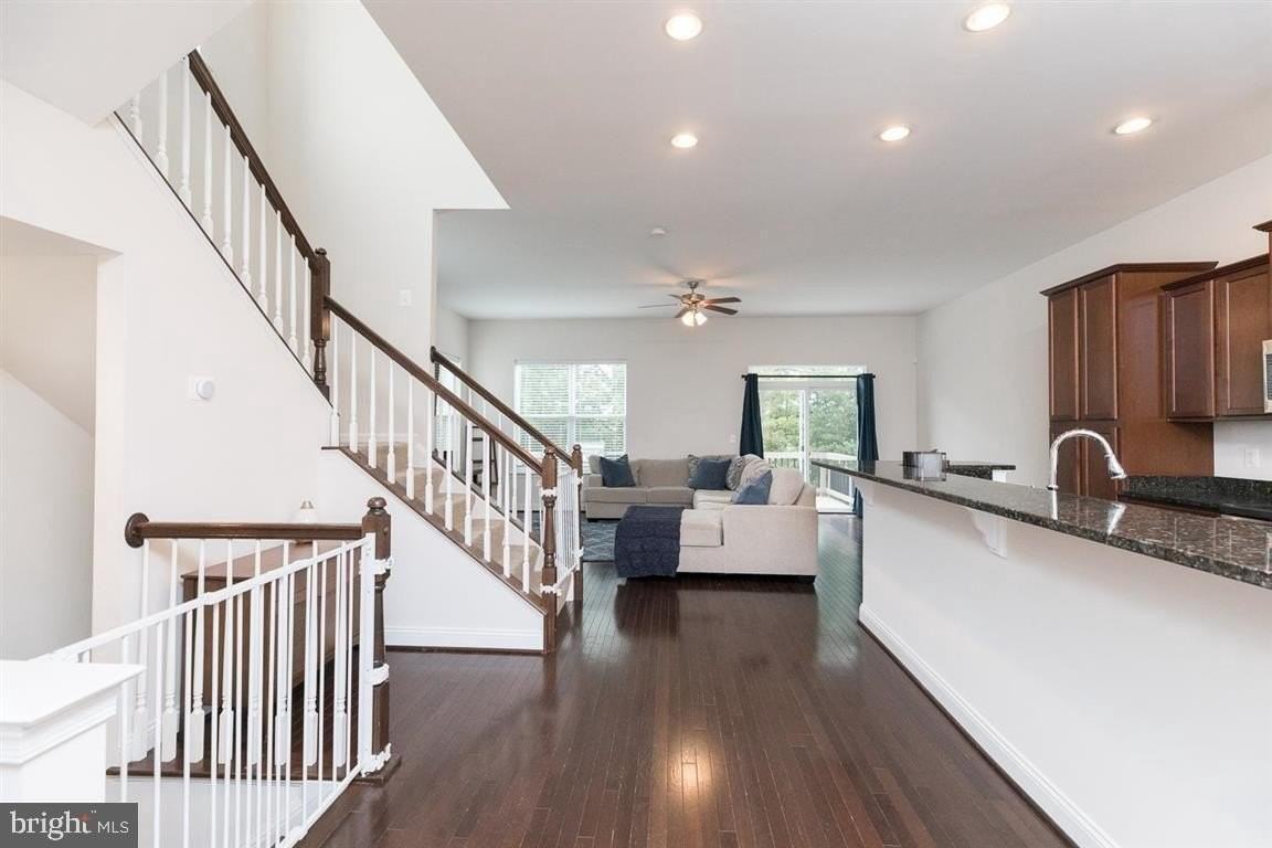 223 Cobble Stone Dr - Photo 3 of 22