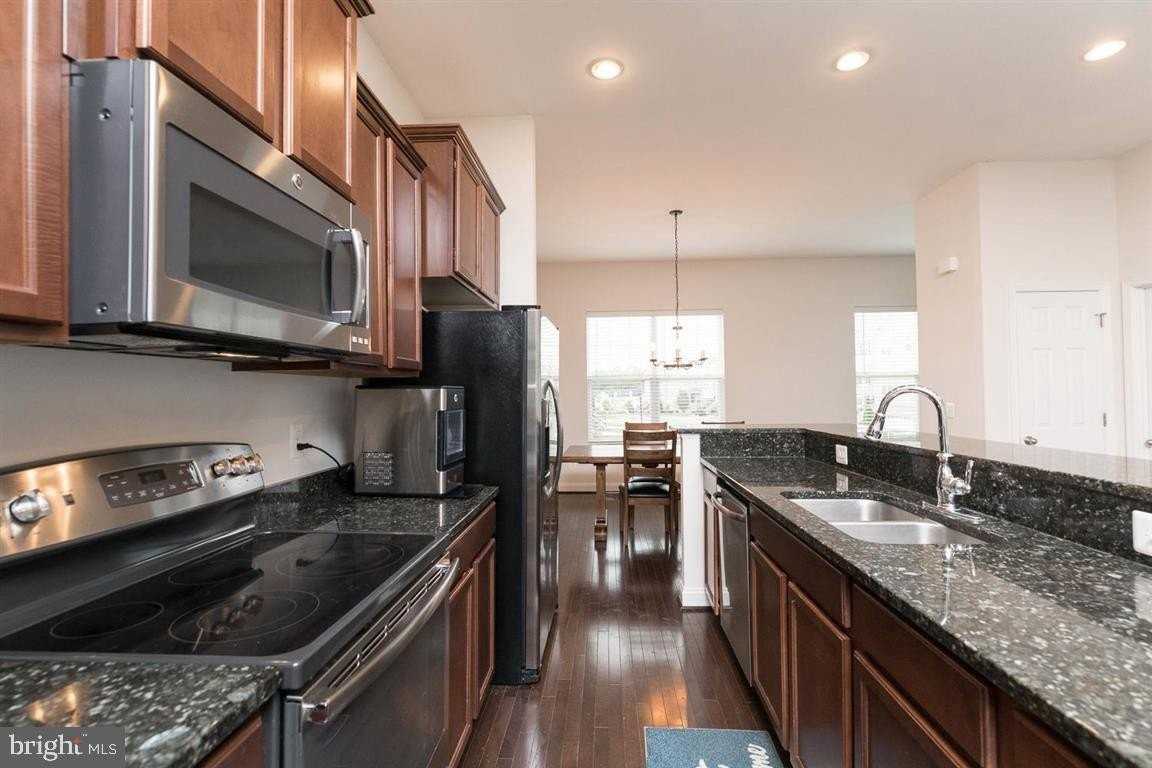 223 Cobble Stone Dr - Photo 5 of 22