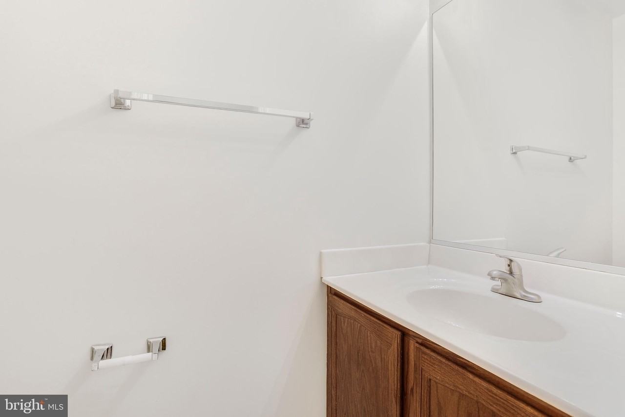 5686 Chapel Run Ct - Photo 6 of 21