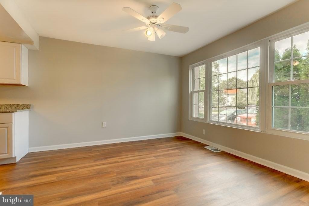 6047 Bonnie Bern Ct - Photo 4 of 27