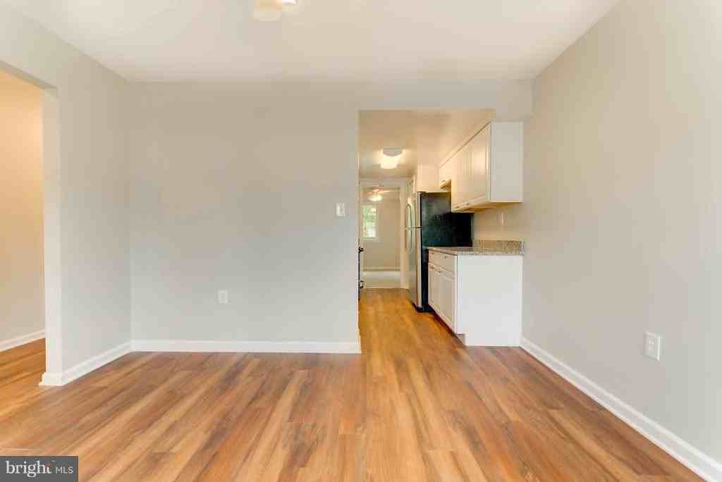 6047 Bonnie Bern Ct - Photo 6 of 27