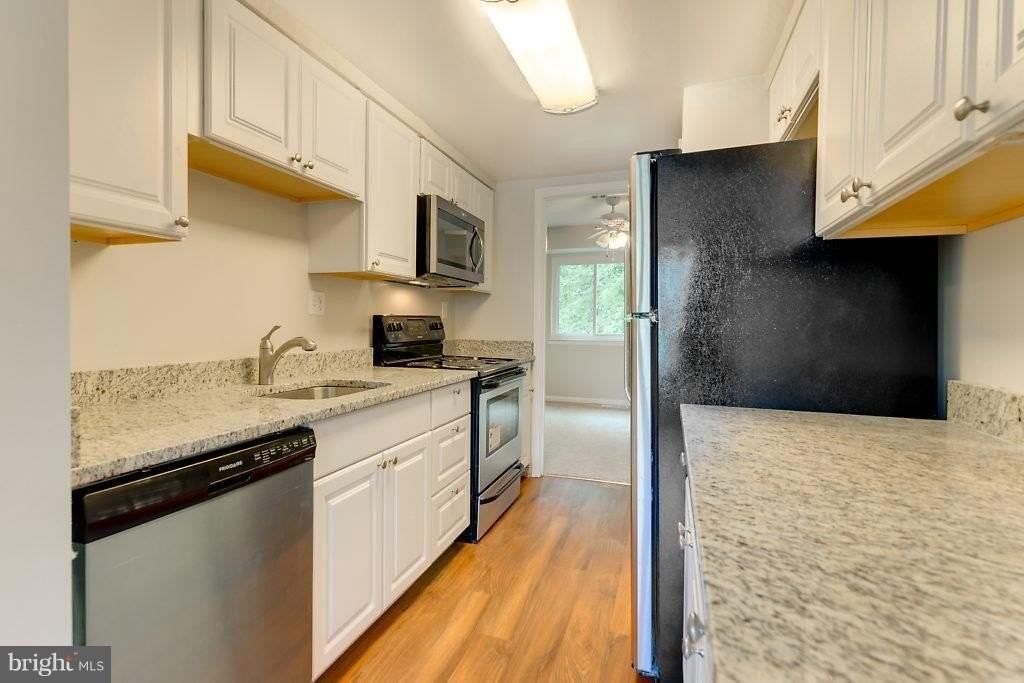 6047 Bonnie Bern Ct - Photo 7 of 27