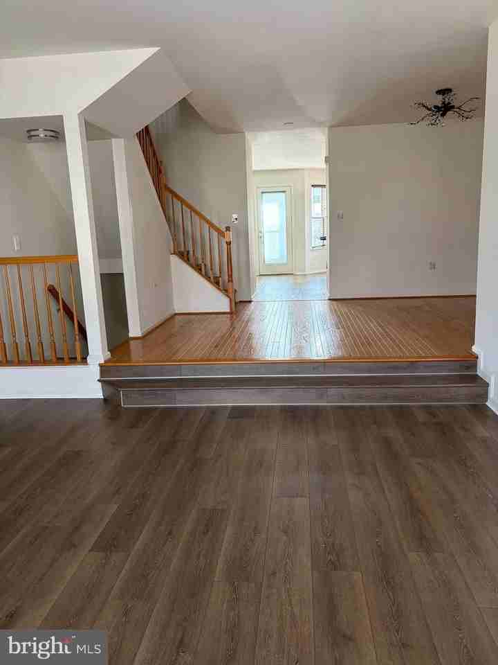14647 Seasons Dr - Photo 3 of 19
