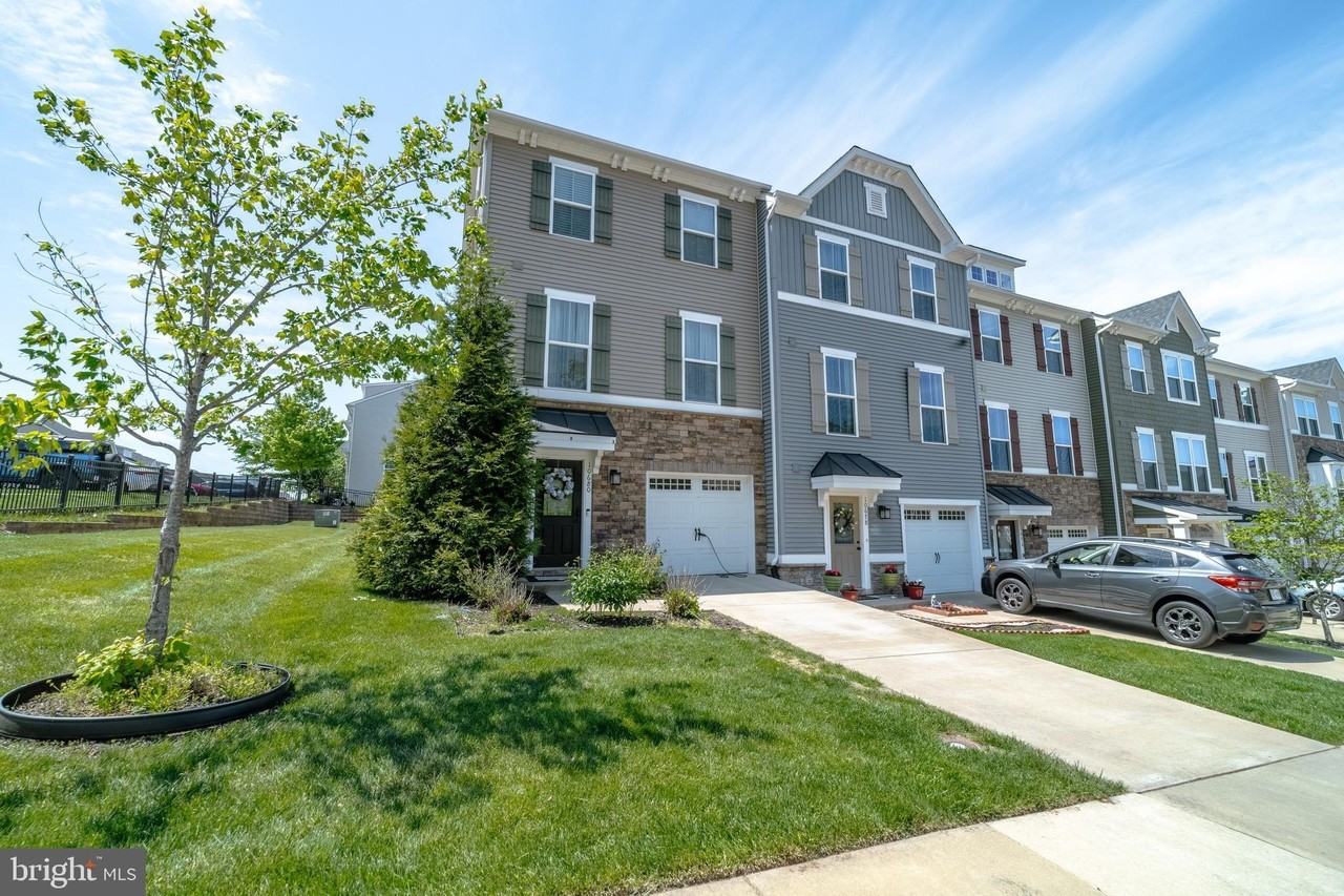 10680 Hinton Way - Photo 2 of 50