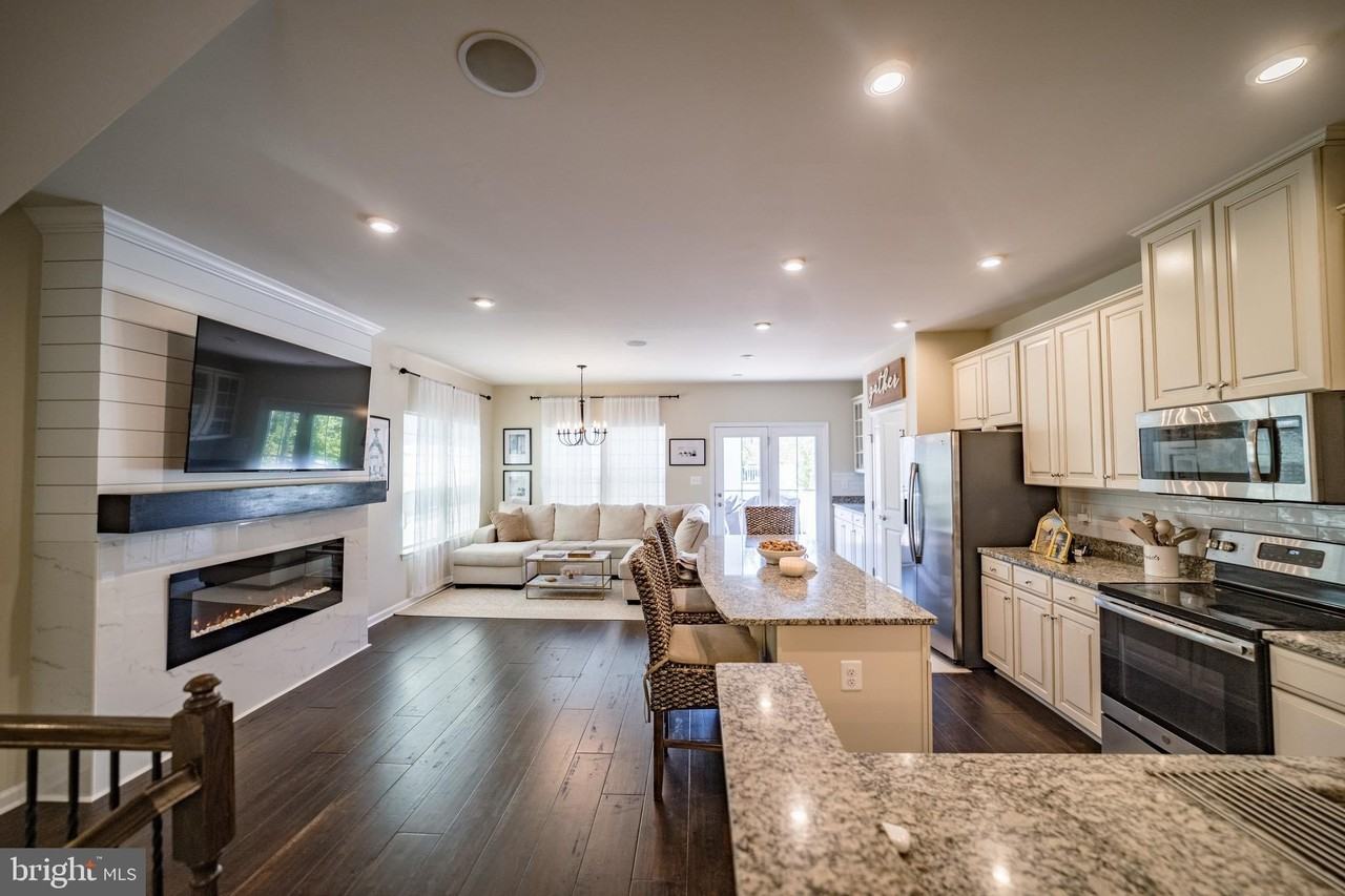 10680 Hinton Way - Photo 5 of 50