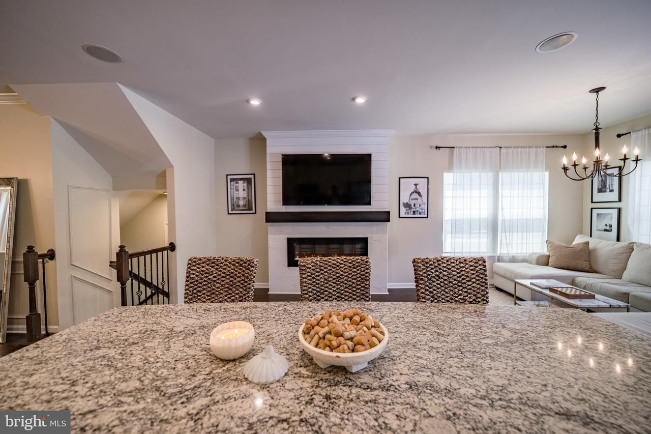 10680 Hinton Way - Photo 6 of 50