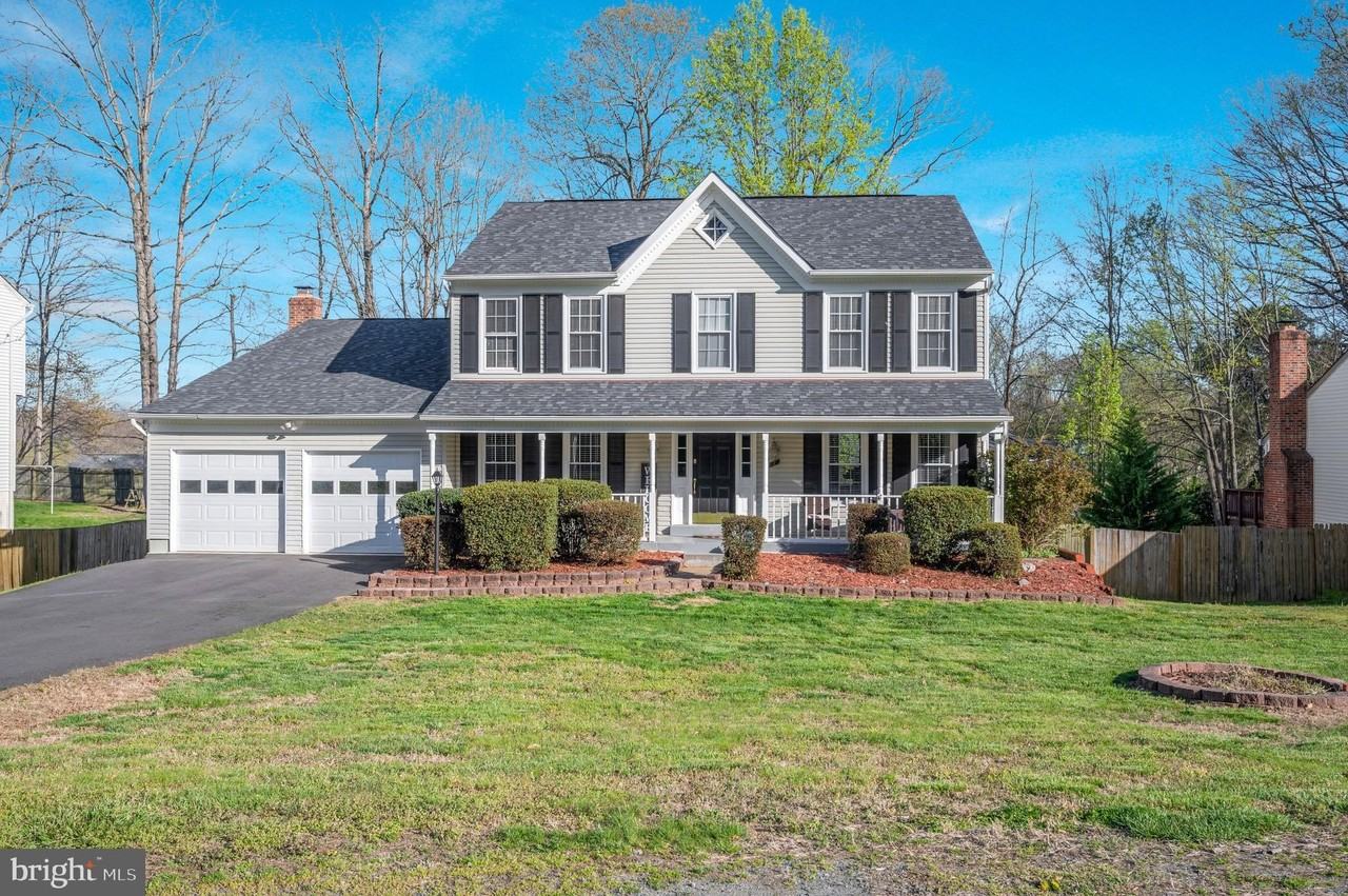 7 Snow Meadow Ln - Photo 2 of 45