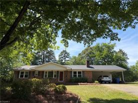 320 Broken Saddle Ln - Photo 1 of 1