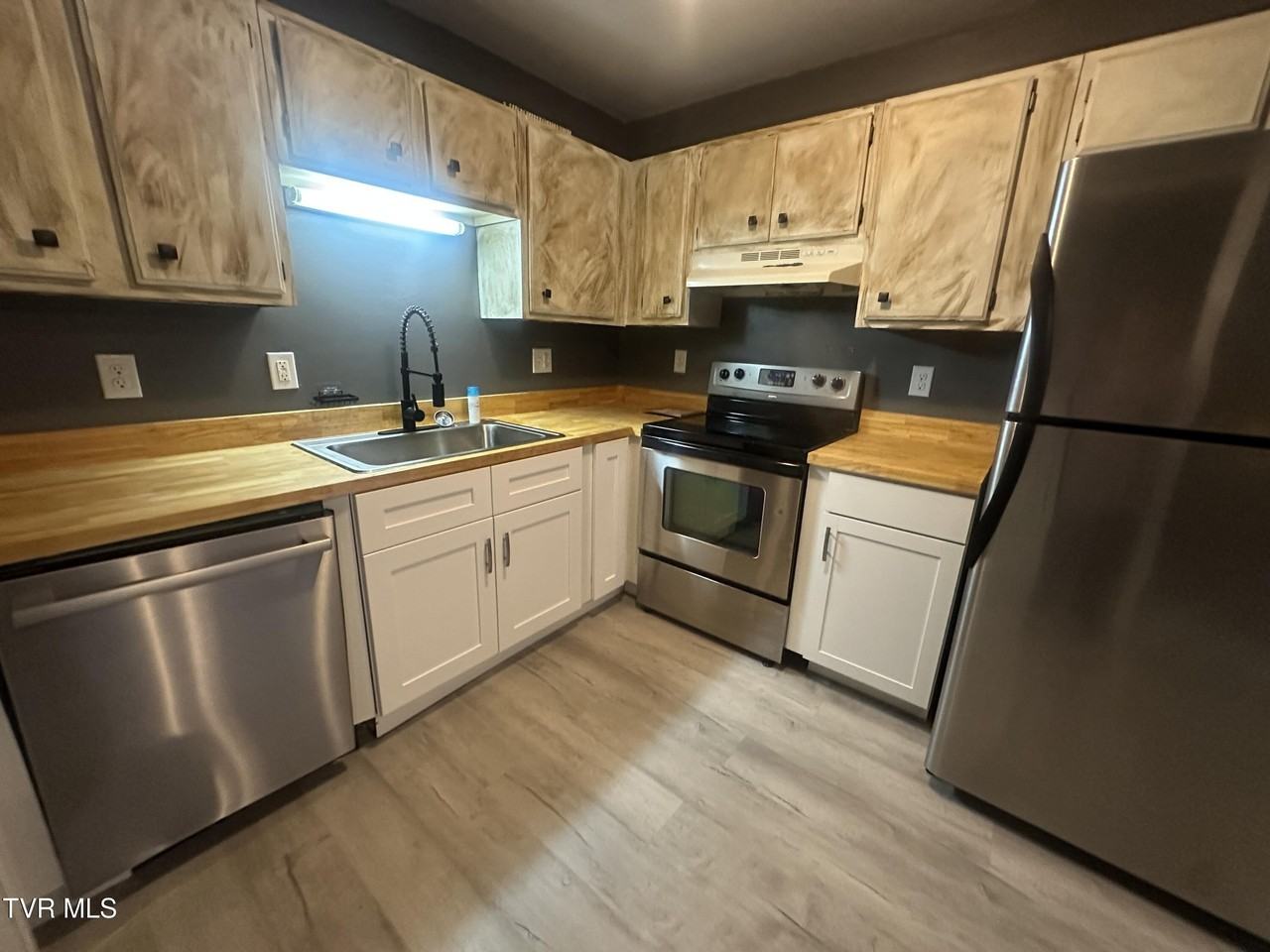 126 Kesterson St - Photo 2 of 10