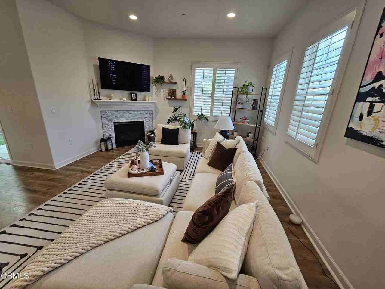 1645 Range Rd - Photo 6 of 44