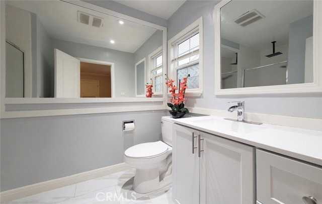 22201 Schoolcraft St - Photo 4 of 8