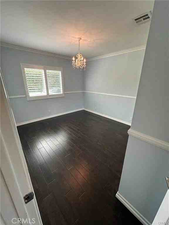 5752 Newcastle Ave - Photo 2 of 8