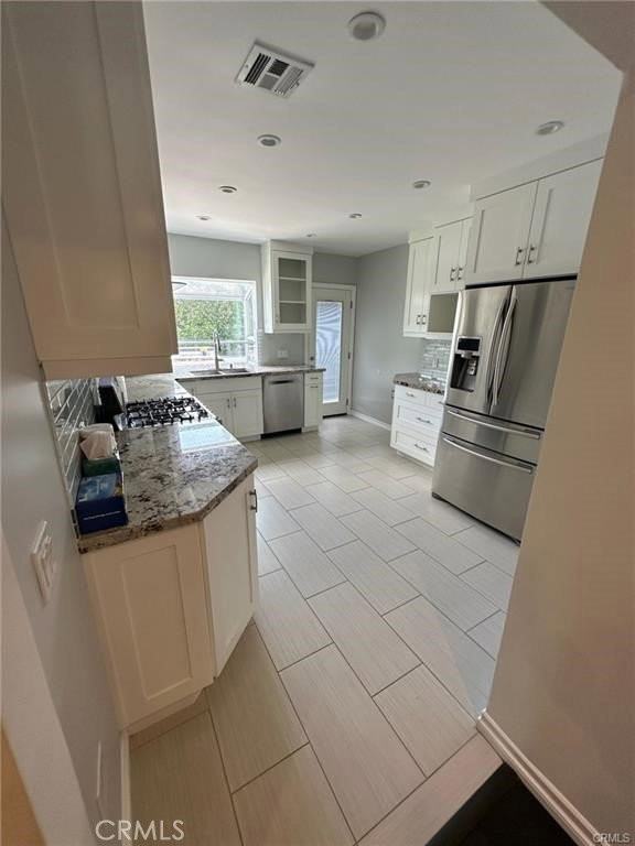 5752 Newcastle Ave - Photo 7 of 8