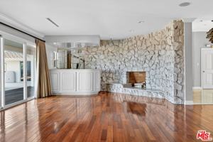 featured image of 4186 Regal Oak Dr