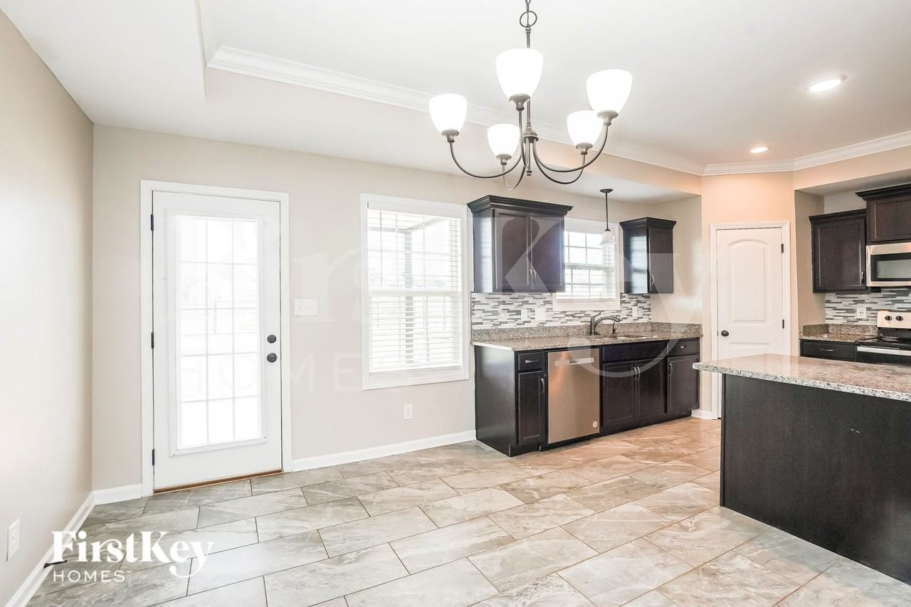 1544 Kestrel Dr - Photo 6 of 19