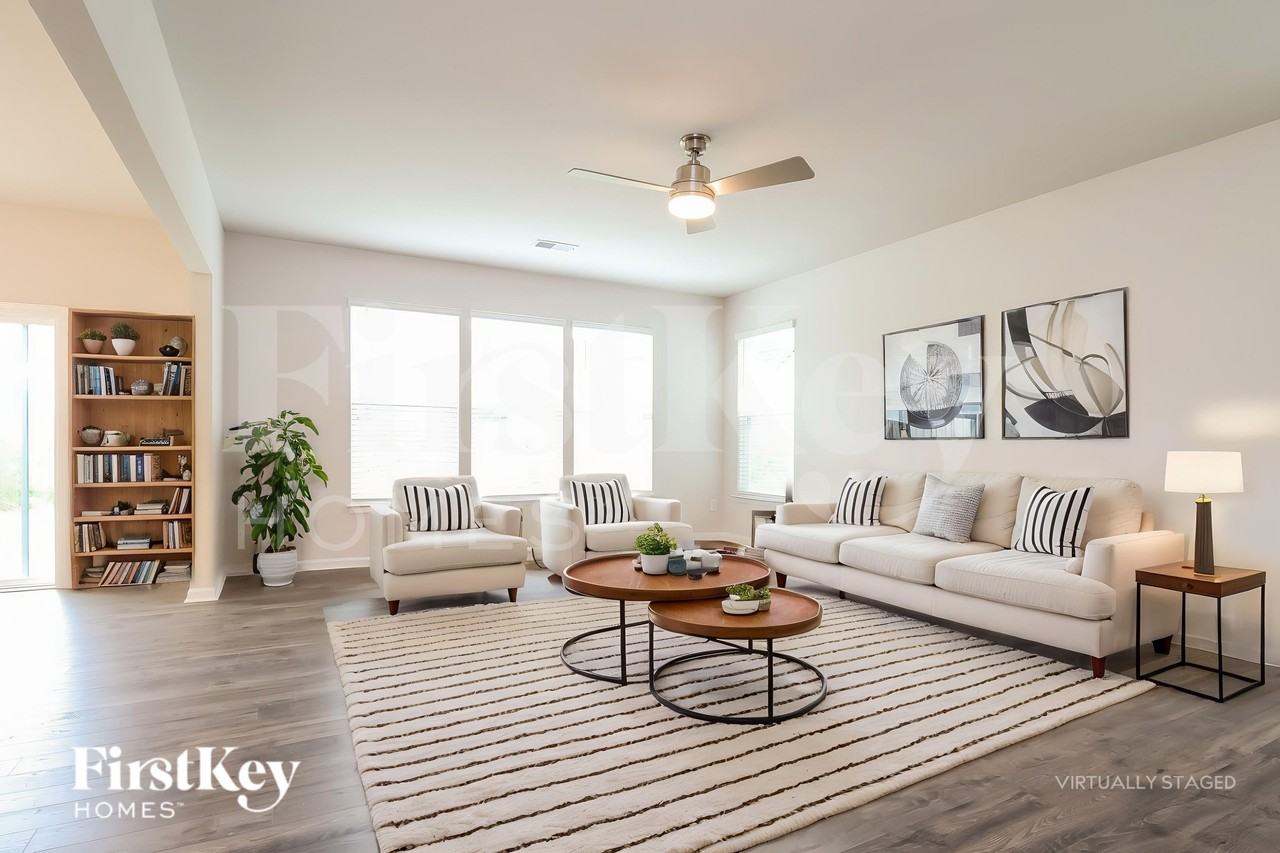 625 Goldburn Way - Photo 5 of 19