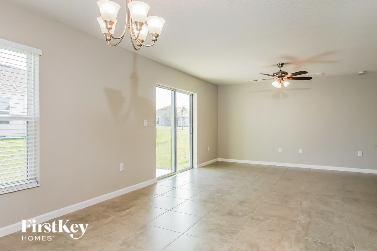 646 Lindbergh Way - Photo 4 of 15