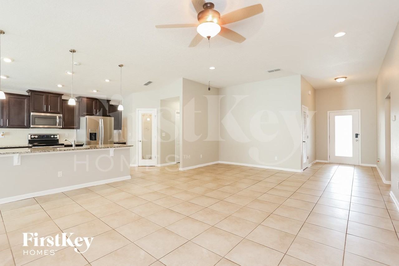 16051 Tisons Bluff Rd - Photo 3 of 15
