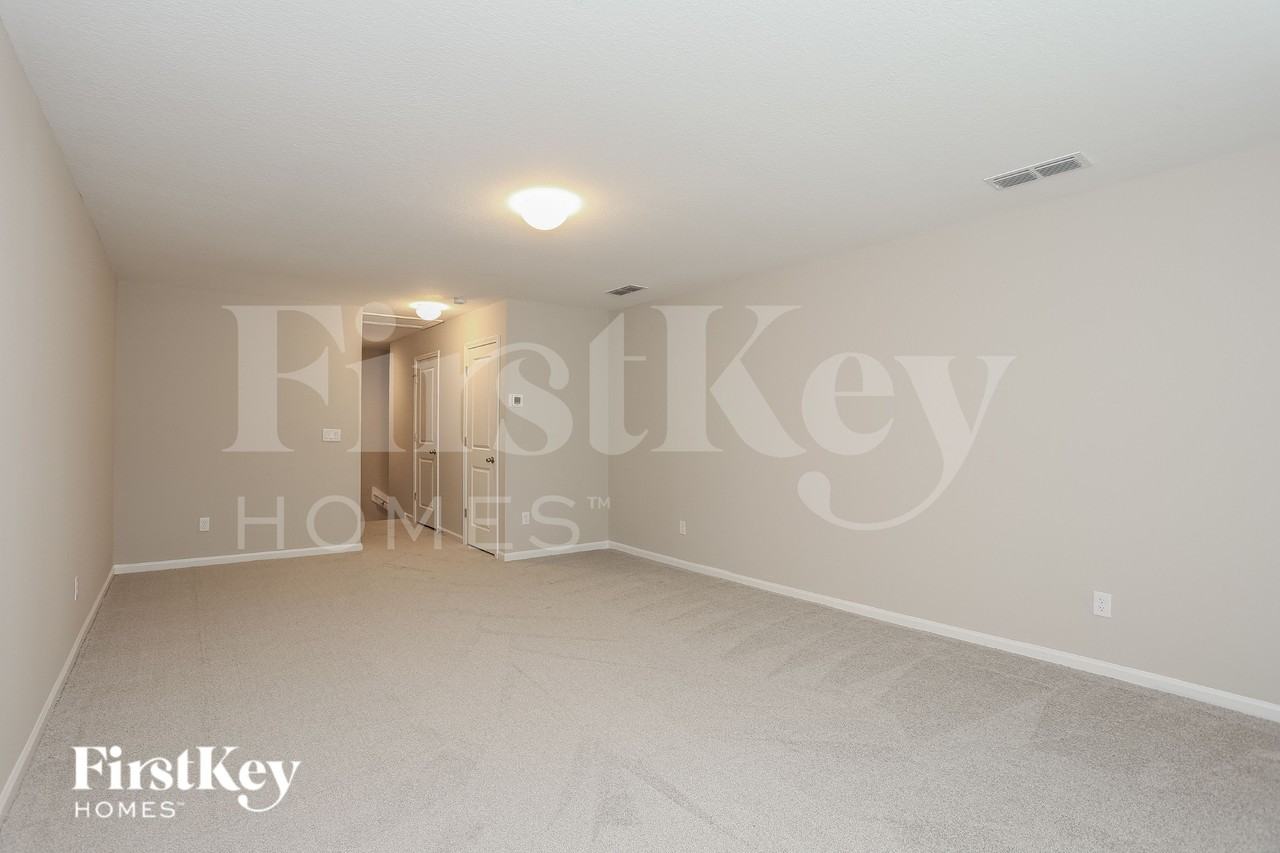 11634 Dunns Crossing Dr - Photo 5 of 17