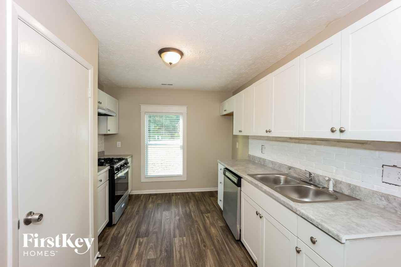 3383 Dale Ct - Photo 6 of 15