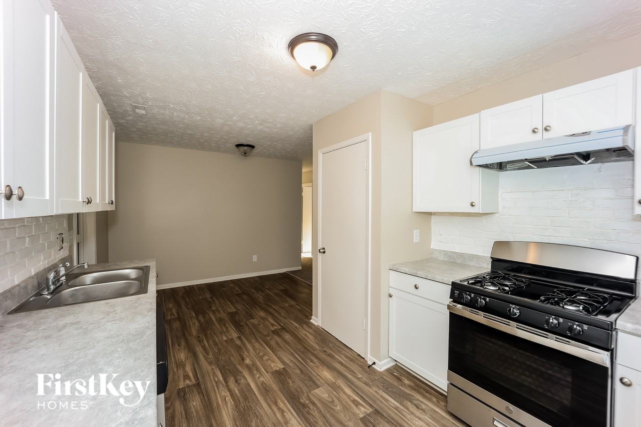 3383 Dale Ct - Photo 7 of 15